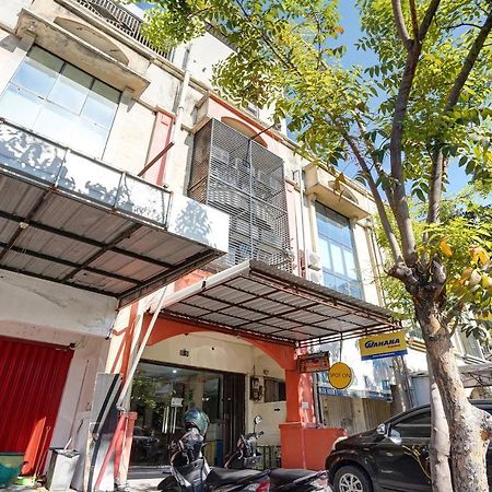 Spot On 90148 Gosepa Mayjend Sungkono Surabaya Exterior foto
