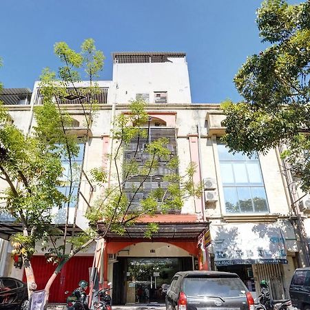 Spot On 90148 Gosepa Mayjend Sungkono Surabaya Exterior foto