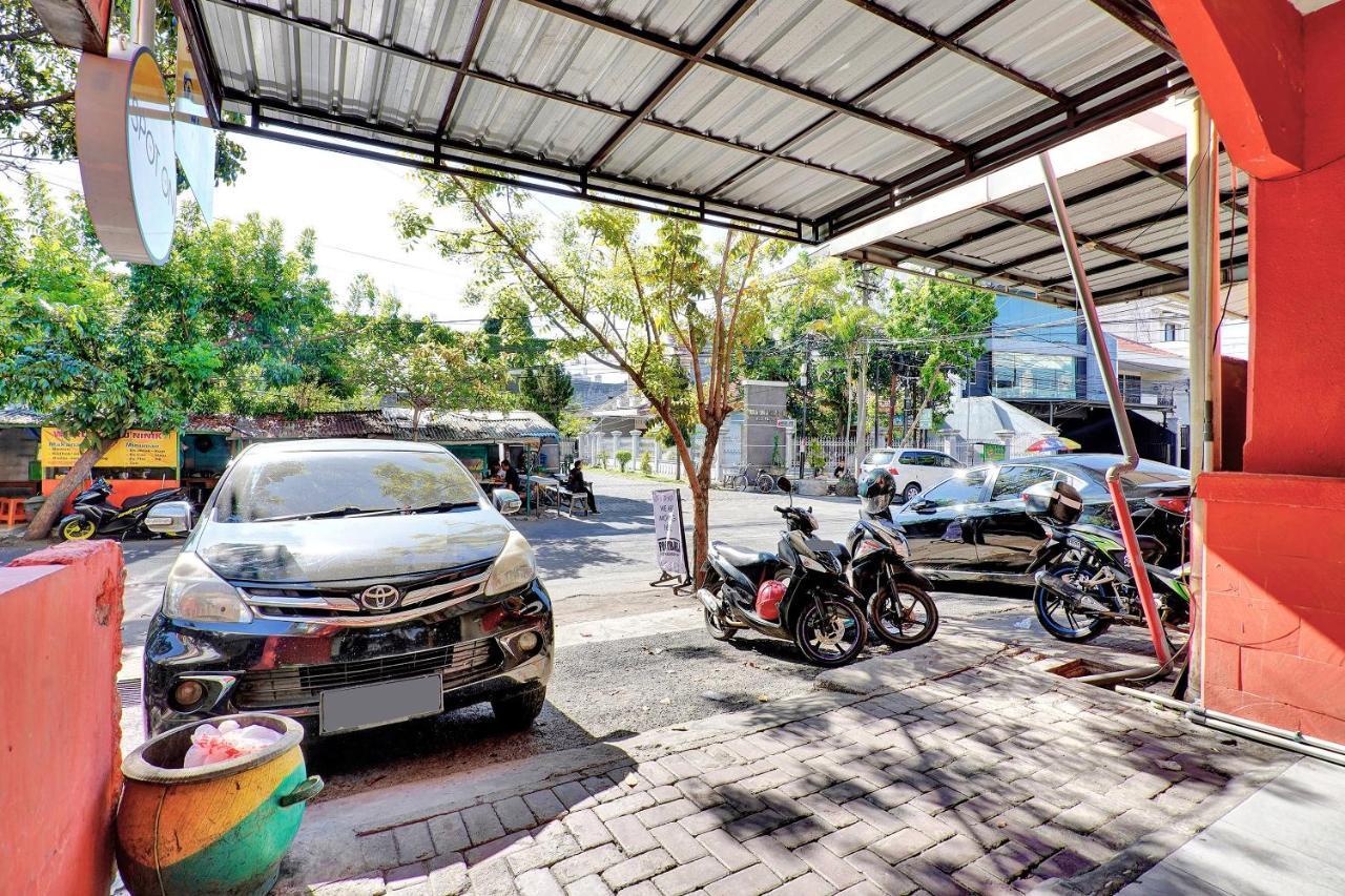 Spot On 90148 Gosepa Mayjend Sungkono Surabaya Exterior foto